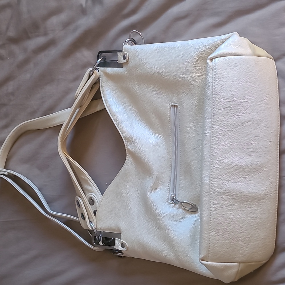 Purse - Picture 2 of 4